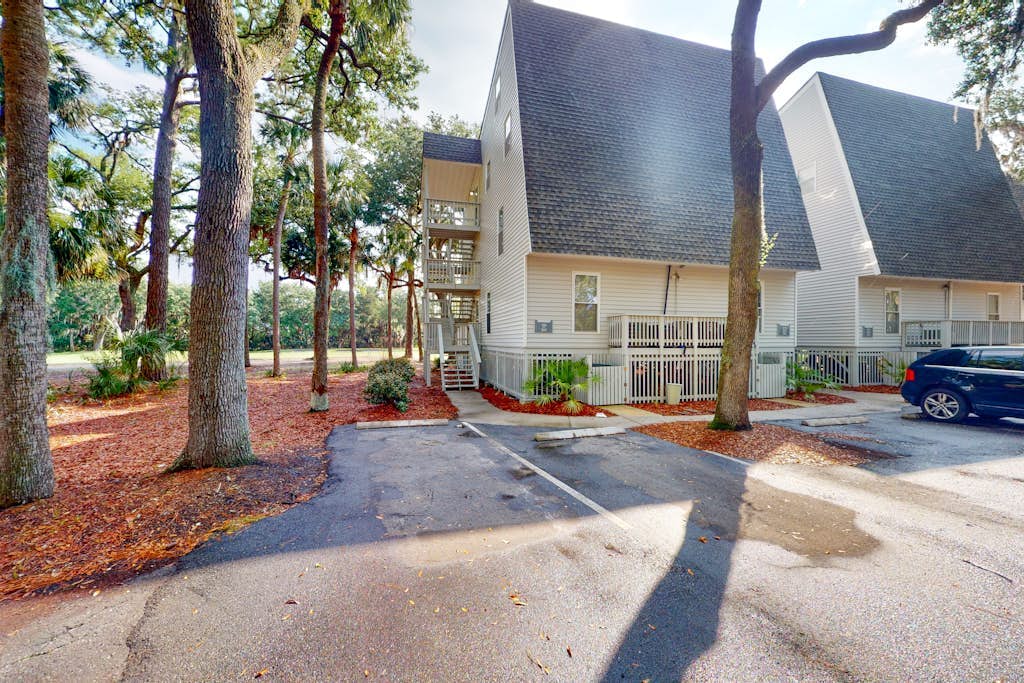 Driftwood Villa - 261 | Golf course-view condo with balcony, W/D, AC - dogs OK