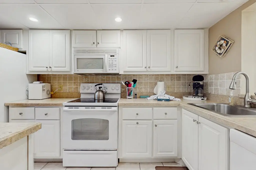 Airy, lagoon-view condo with pool, hot tub & tennis - walk to the beach