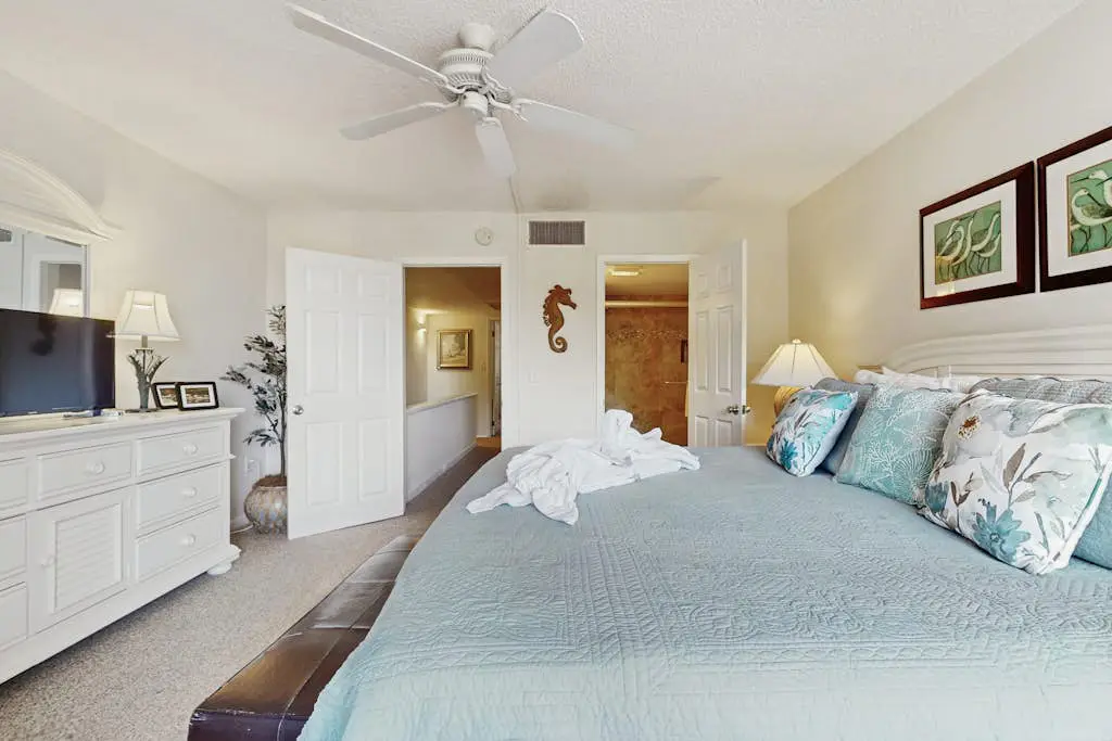 Airy, lagoon-view condo with pool, hot tub & tennis - walk to the beach