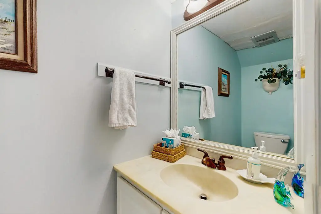 Airy, lagoon-view condo with pool, hot tub & tennis - walk to the beach