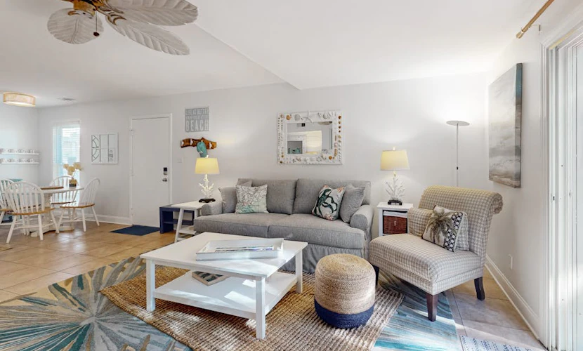 Updated villa with golf course views and serene surroundings