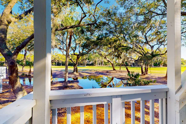 Updated villa with golf course views and serene surroundings