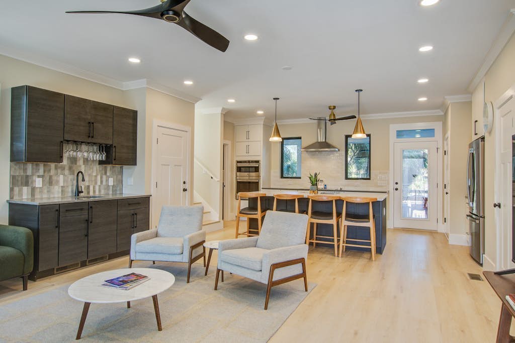Modern house near oceanfront, EV charger & large screened-in porch