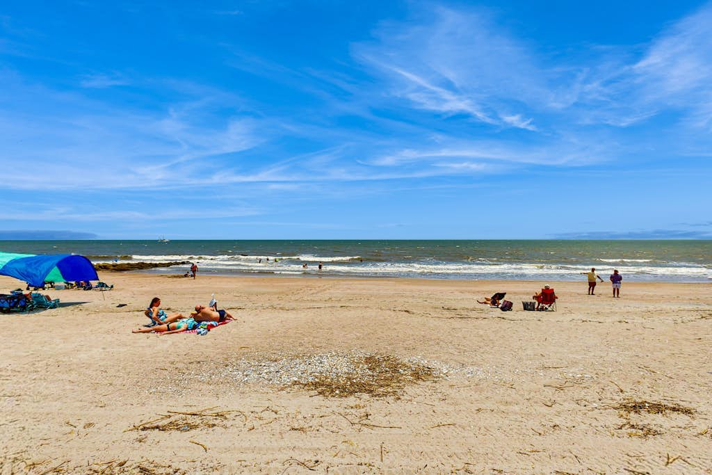 Newly renovated beachfront house w/Patio, Free WiFi, Private W/D, AC