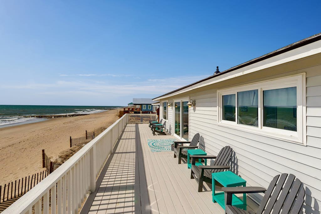 Dog-Friendly Home Right On Beach w/ Private Washer/Dryer & Free WiFi