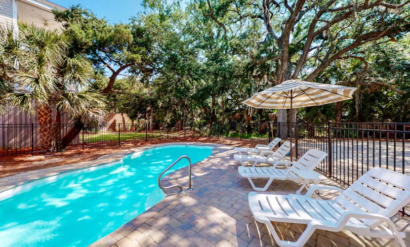 Ocean-view dog-friendly home across street from beach with private pool, W/D, AC