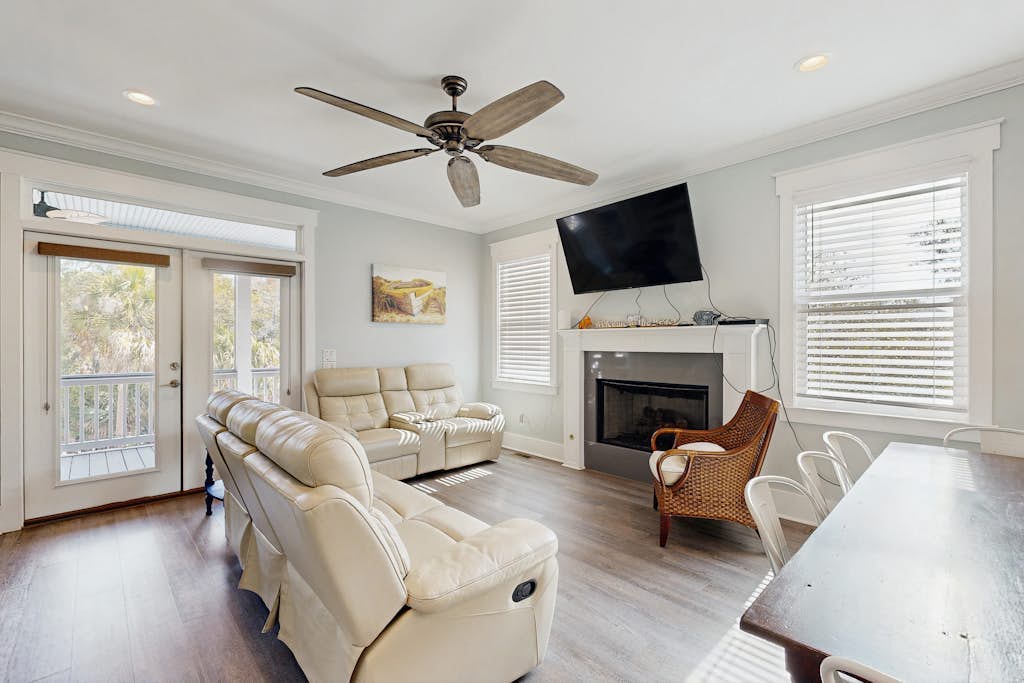 Sun-Filled House Close to Beach w/Private Pool, WiFi, Central AC, & Washer/Dryer