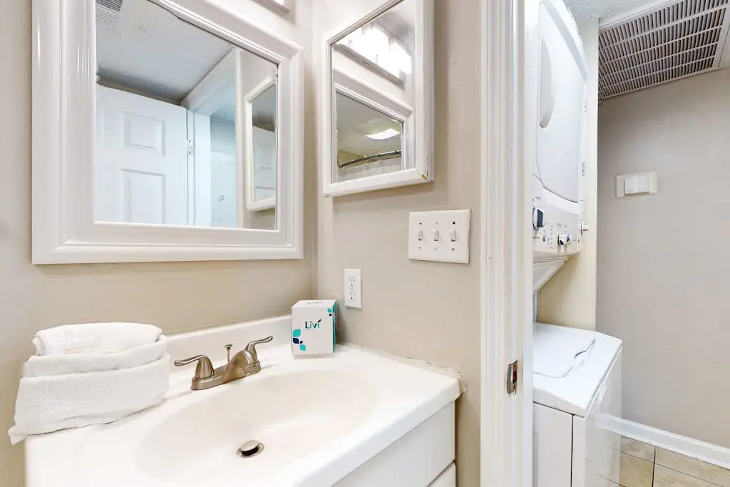 Beach-view condo in oceanfront complex with outdoor pool, beach access, balcony