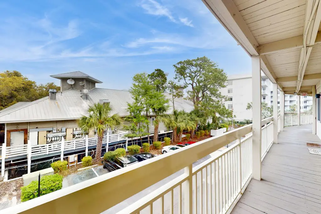 Beach-view condo in oceanfront complex with outdoor pool, beach access, balcony