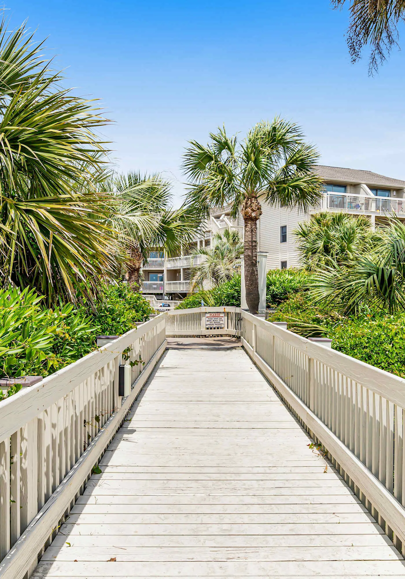 Beach-view condo in oceanfront complex with outdoor pool, beach access, balcony