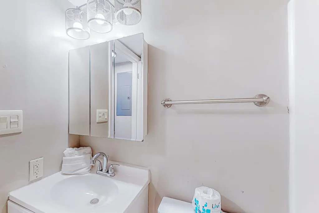Condo with Coligny Beach views, outdoor pool, beach access, balcony, W/D, & AC
