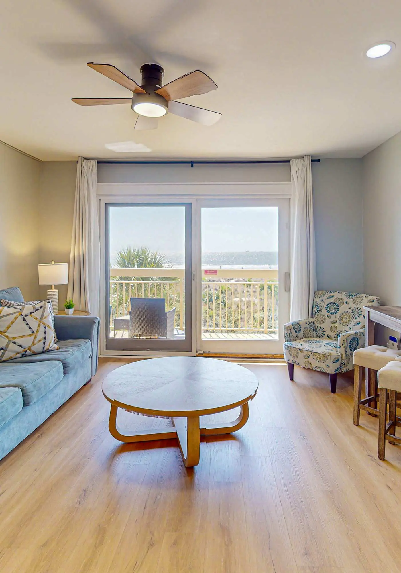 Condo with Coligny Beach views, outdoor pool, beach access, balcony, W/D, & AC