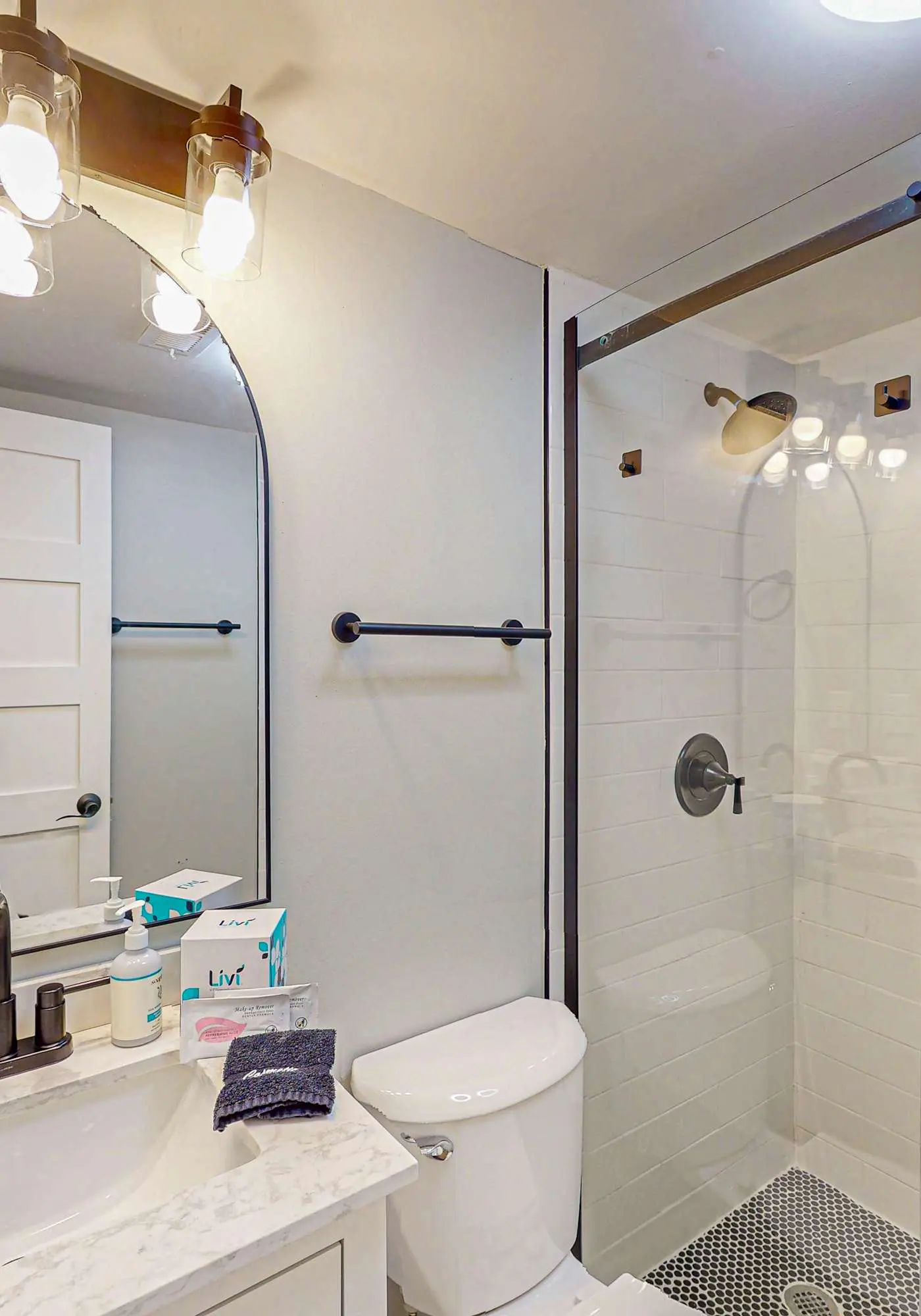 Condo with Coligny Beach views, outdoor pool, beach access, balcony, W/D, & AC