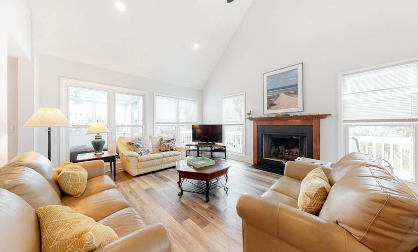 Newly Renovated, Dog-Friendly Home w/ Ocean View, Decks, WiFi - Walk to Beach