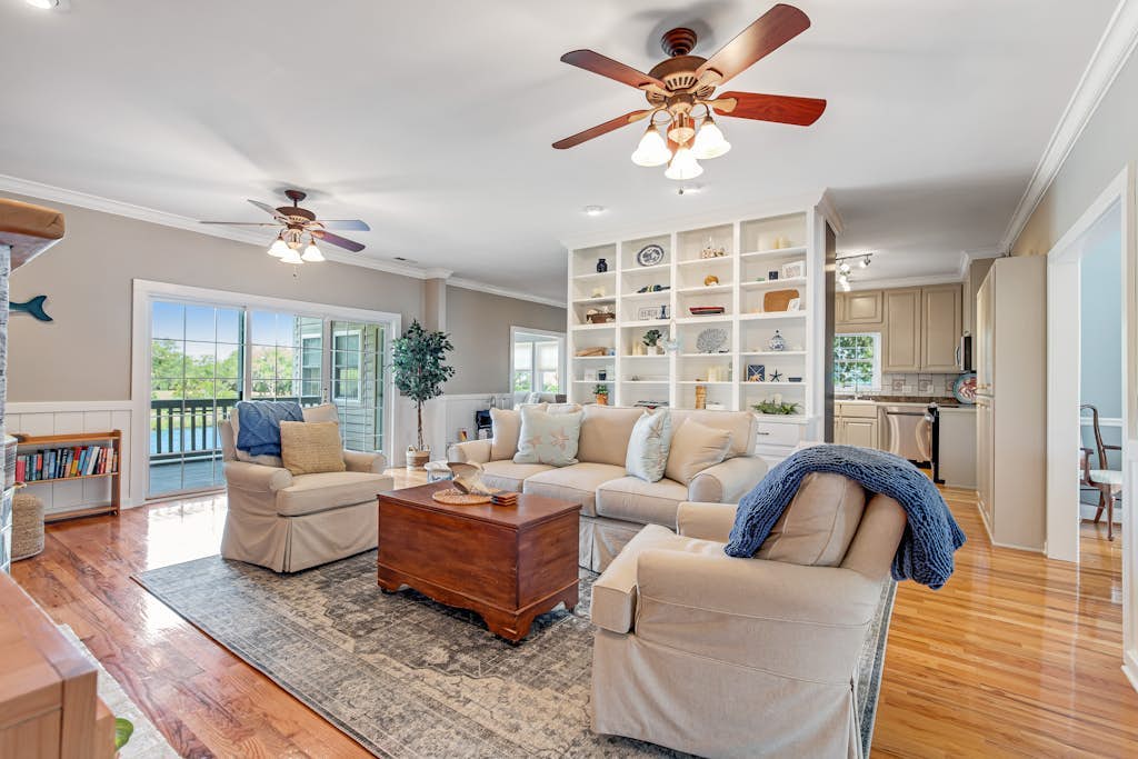 Spacious home near beach with access to resort amenities & free state park entry