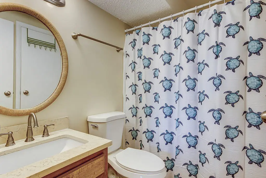 Top-floor villa with fairway views - central AC, private W/D, WiFi - Dogs OK