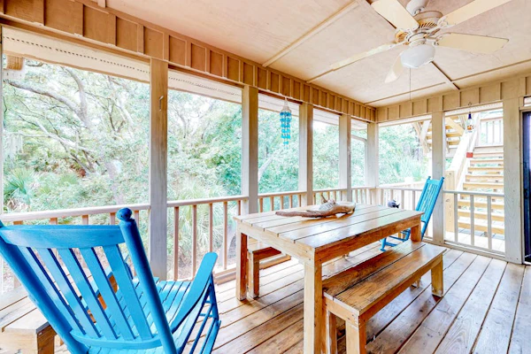 Family Friendly home near the Ocean w/Free WiFi, Sun deck, and Screened in Porch