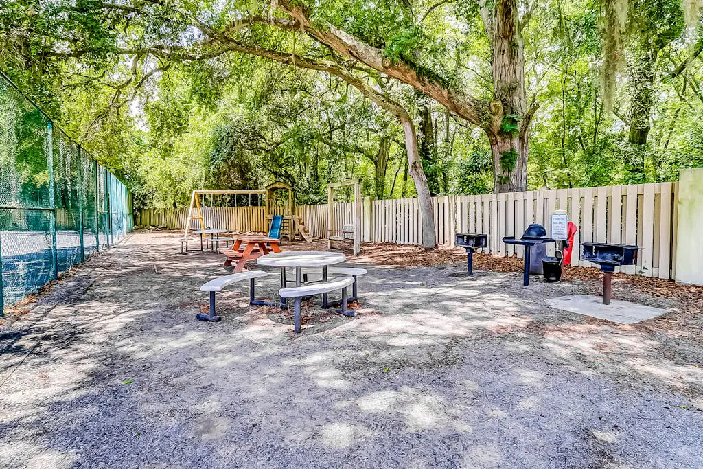 Second-floor condo in beachfront complex with pools, tennis & gym