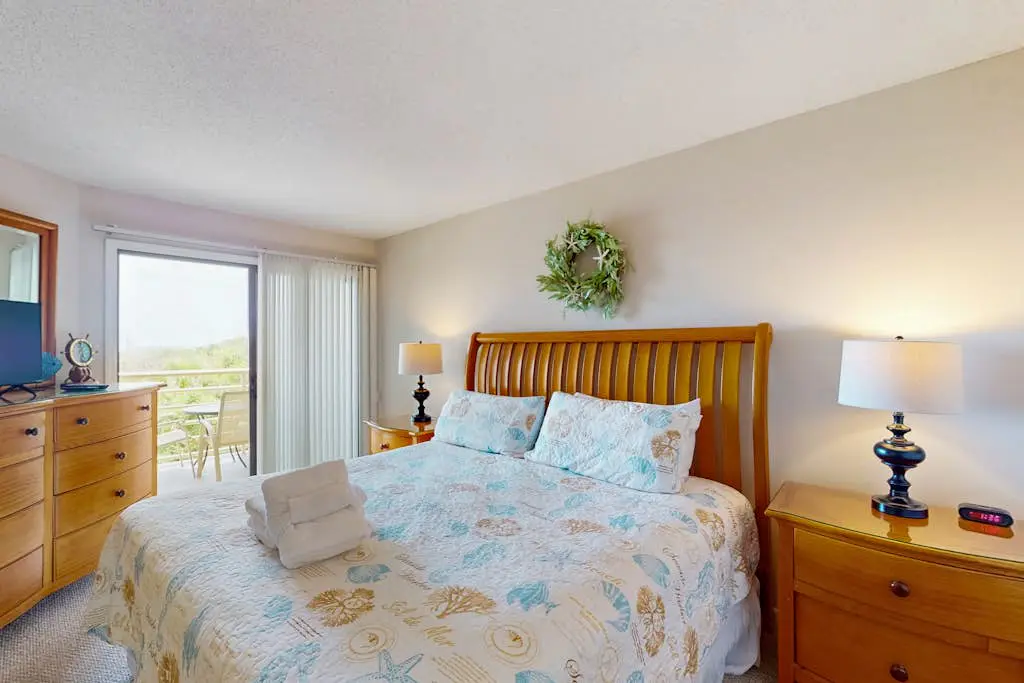 Waterfront Condo with Shared Pools, Hot Tubs, Private Balconies, and Ocean Views