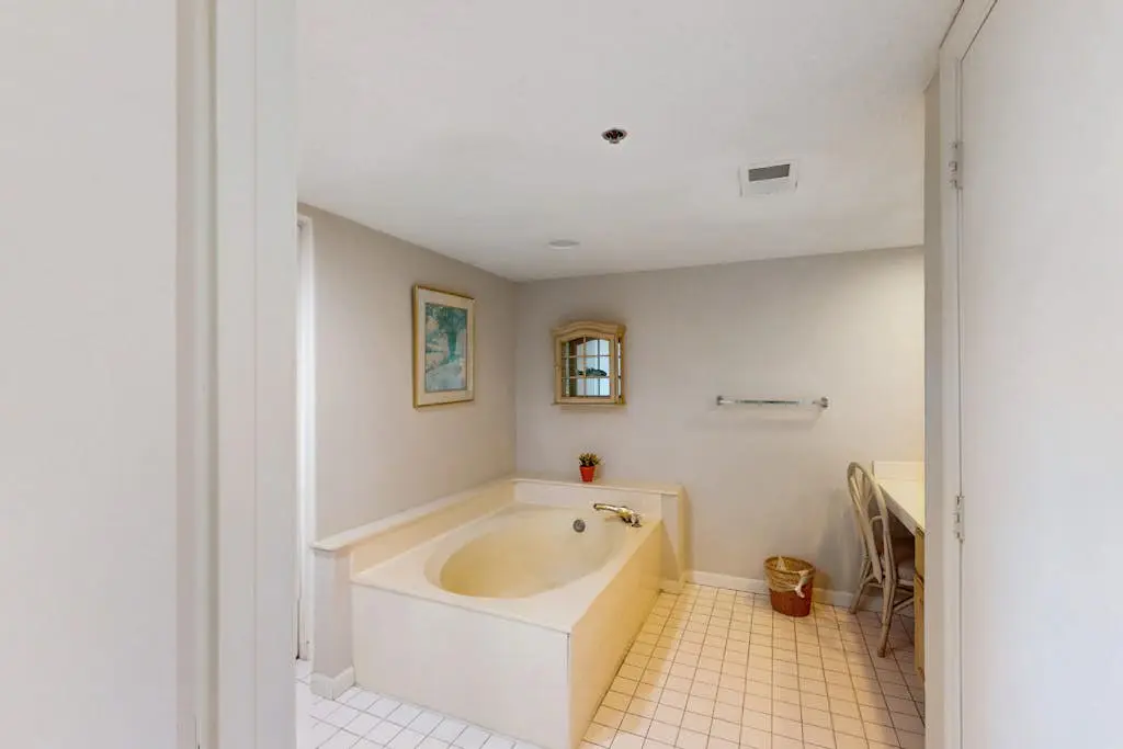 Waterfront Condo with Shared Pools, Hot Tubs, Private Balconies, and Ocean Views