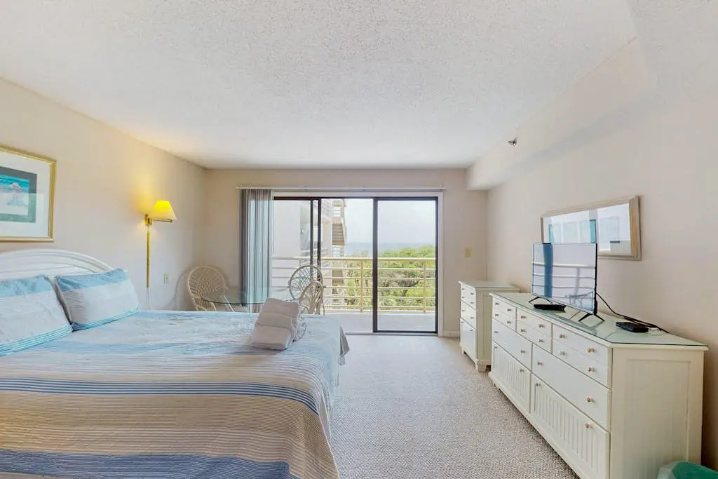 Waterfront Condo with Shared Pools, Hot Tubs, Private Balconies, and Ocean Views
