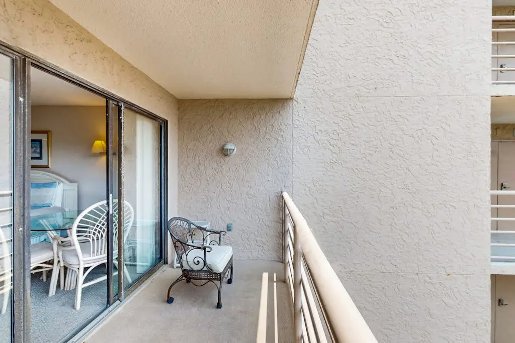 Waterfront Condo with Shared Pools, Hot Tubs, Private Balconies, and Ocean Views