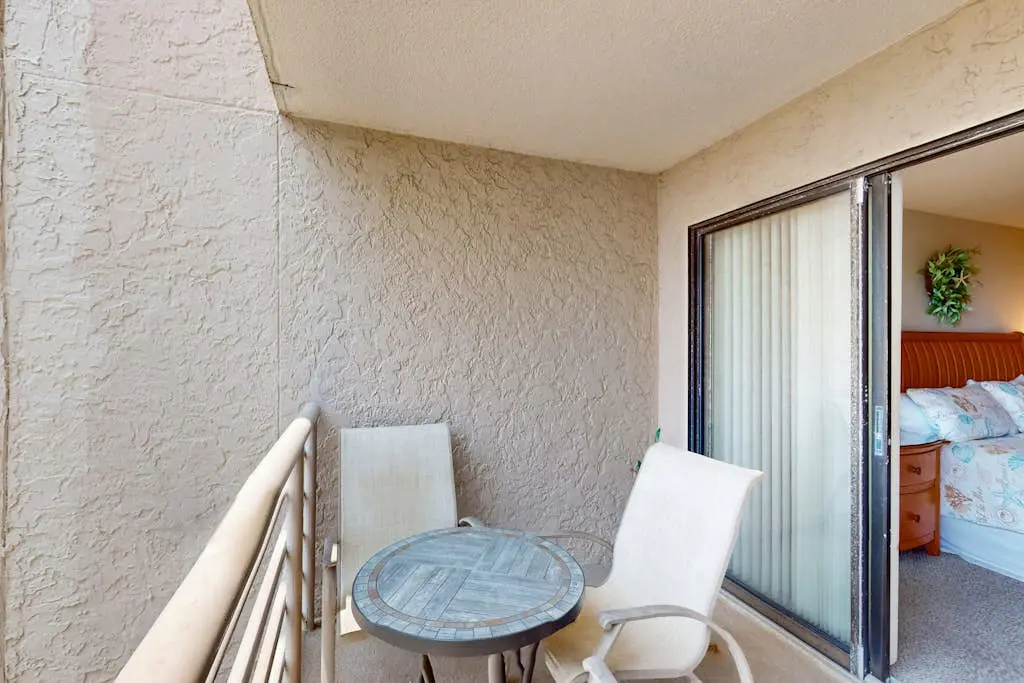 Waterfront Condo with Shared Pools, Hot Tubs, Private Balconies, and Ocean Views