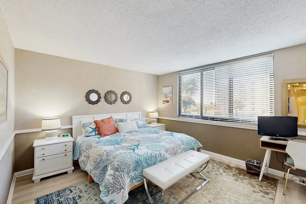Family-Friendly Condo with Shared Pools, Hot Tub & Private Resort Beach