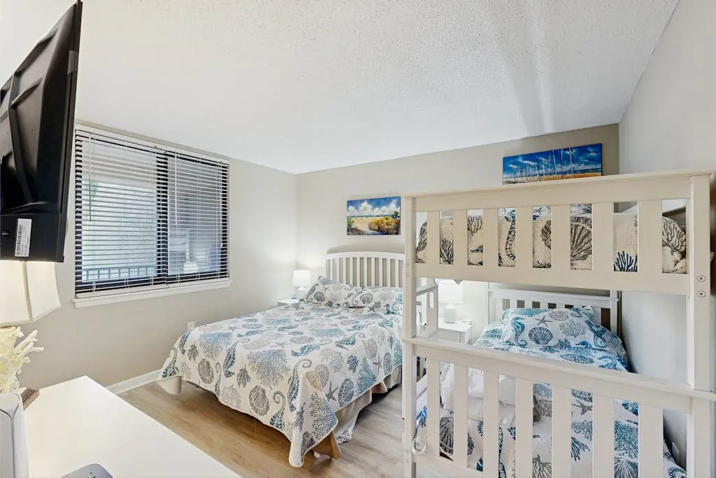 Family-Friendly Condo with Shared Pools, Hot Tub & Private Resort Beach