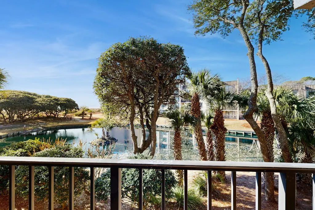 Family-Friendly Condo with Shared Pools, Hot Tub & Private Resort Beach