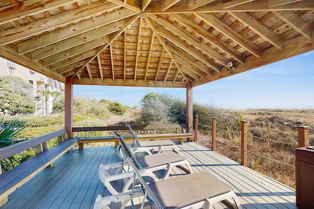 Family-Friendly Condo with Shared Pools, Hot Tub & Private Resort Beach