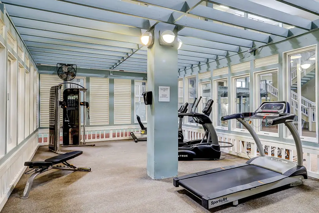 Riveting condo home with hot tub, sauna, tennis court, fitness room, & kitchen