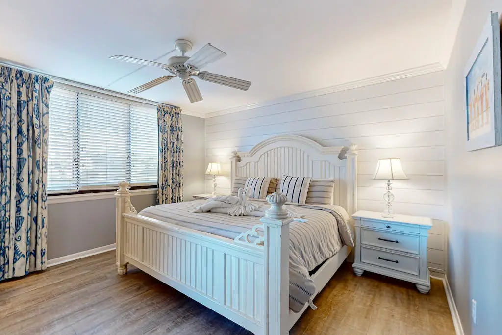 Amazing oceanfront 2BR 2BA 1st floor condo with pool, hot tub, tennis, fitness area, & WD