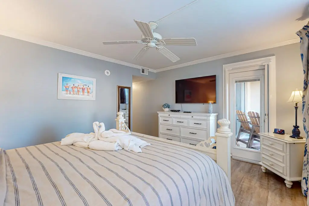 Amazing oceanfront 2BR 2BA 1st floor condo with pool, hot tub, tennis, fitness area, & WD