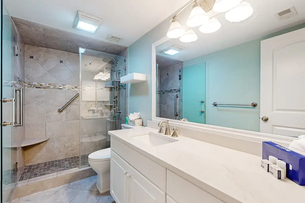 Amazing oceanfront 2BR 2BA 1st floor condo with pool, hot tub, tennis, fitness area, & WD
