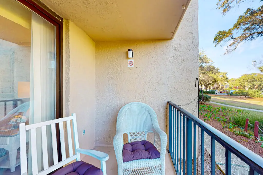 Amazing oceanfront 2BR 2BA 1st floor condo with pool, hot tub, tennis, fitness area, & WD