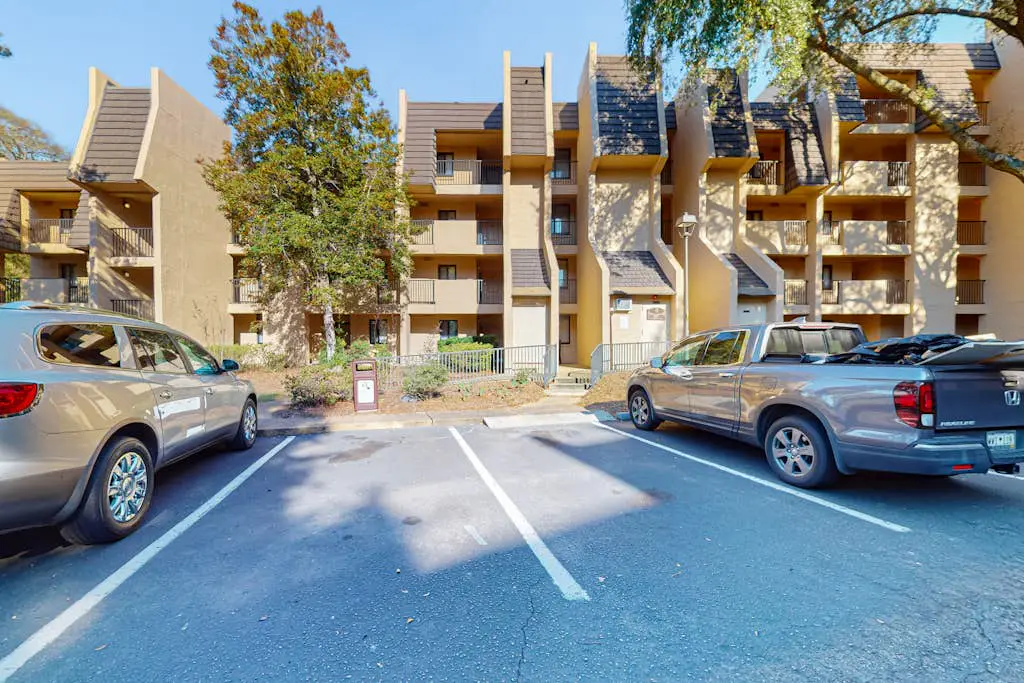 Amazing oceanfront 2BR 2BA 1st floor condo with pool, hot tub, tennis, fitness area, & WD