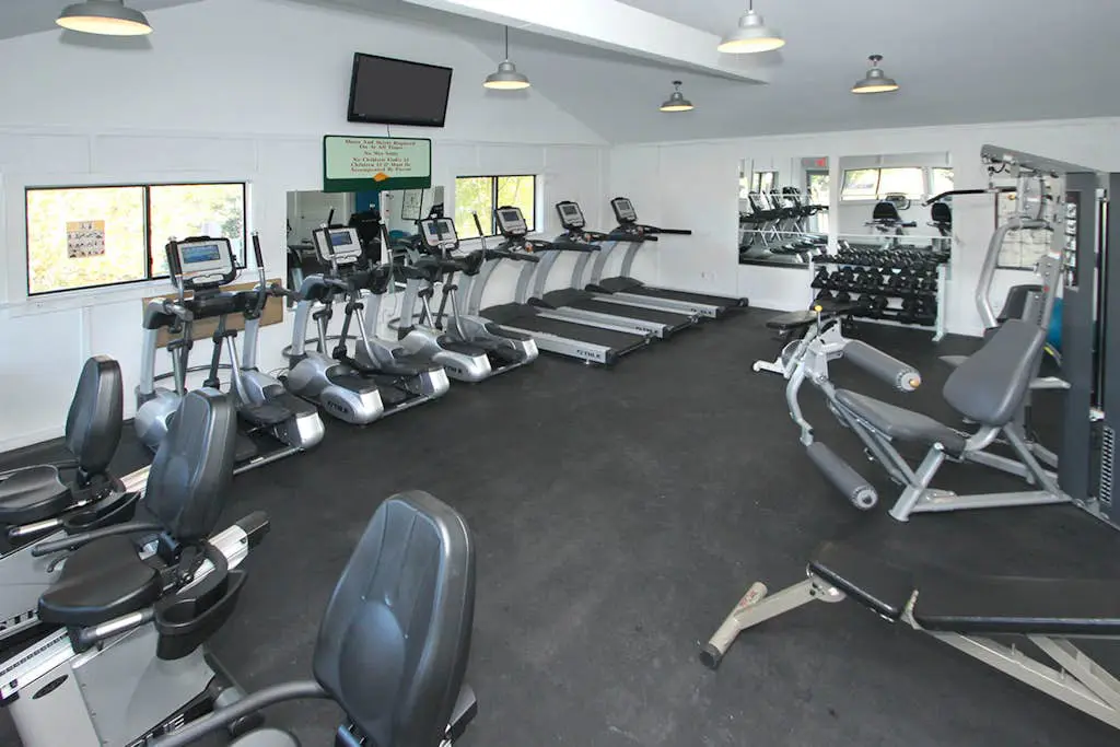 Amazing oceanfront 2BR 2BA 1st floor condo with pool, hot tub, tennis, fitness area, & WD