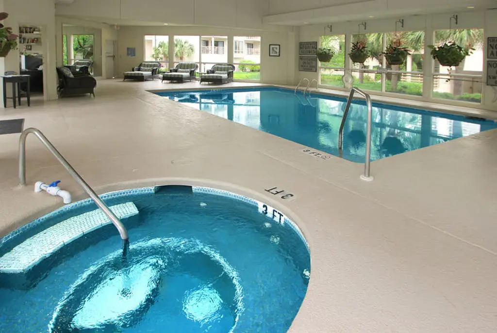 Oceanfront Villa with Shared Pools, Hot tub, and Beach Access