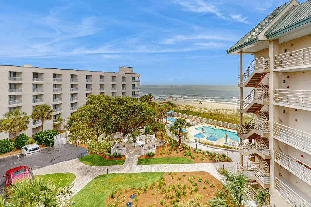 Oceanfront Villa with Shared Pools, Hot tub, and Beach Access
