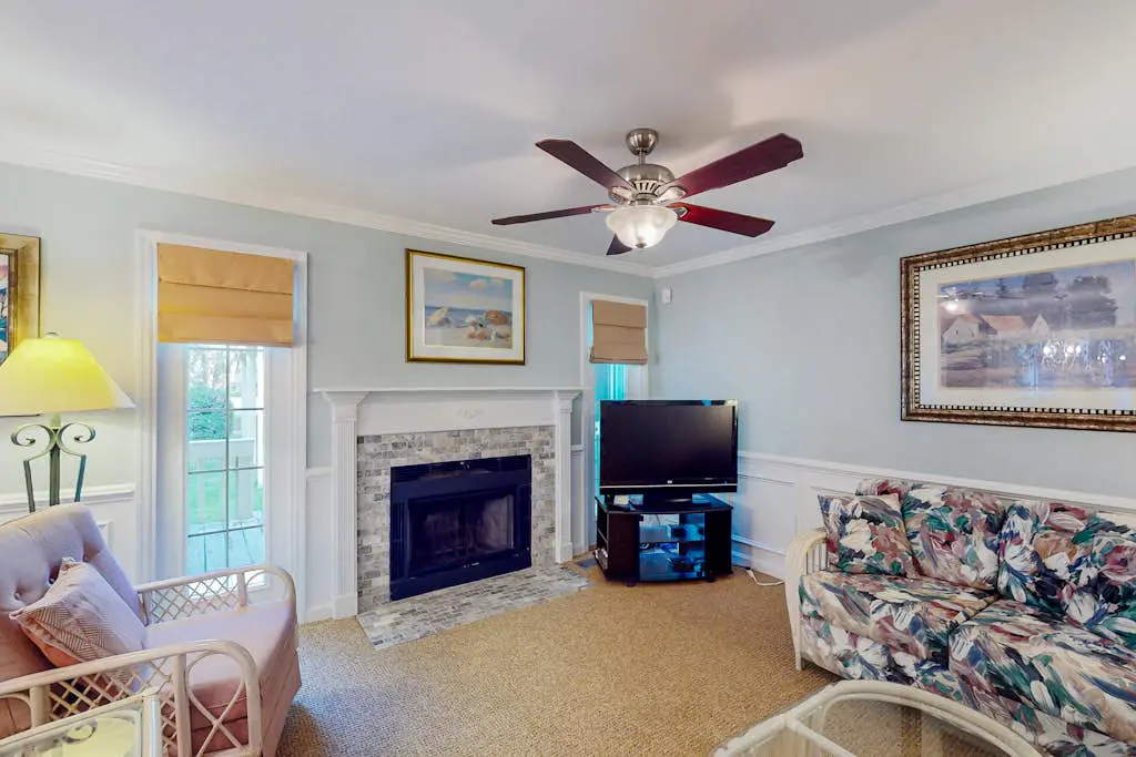 Dog-friendly villa with pool, tennis, pickleball, on-site golf, deck, & W/D