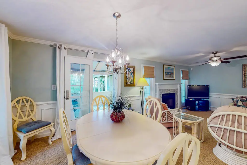 Dog-friendly villa with pool, tennis, pickleball, on-site golf, deck, & W/D
