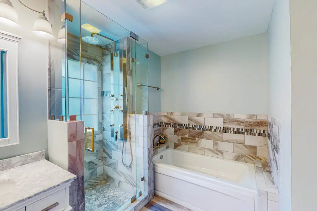 Dog-friendly villa with pool, tennis, pickleball, on-site golf, deck, & W/D