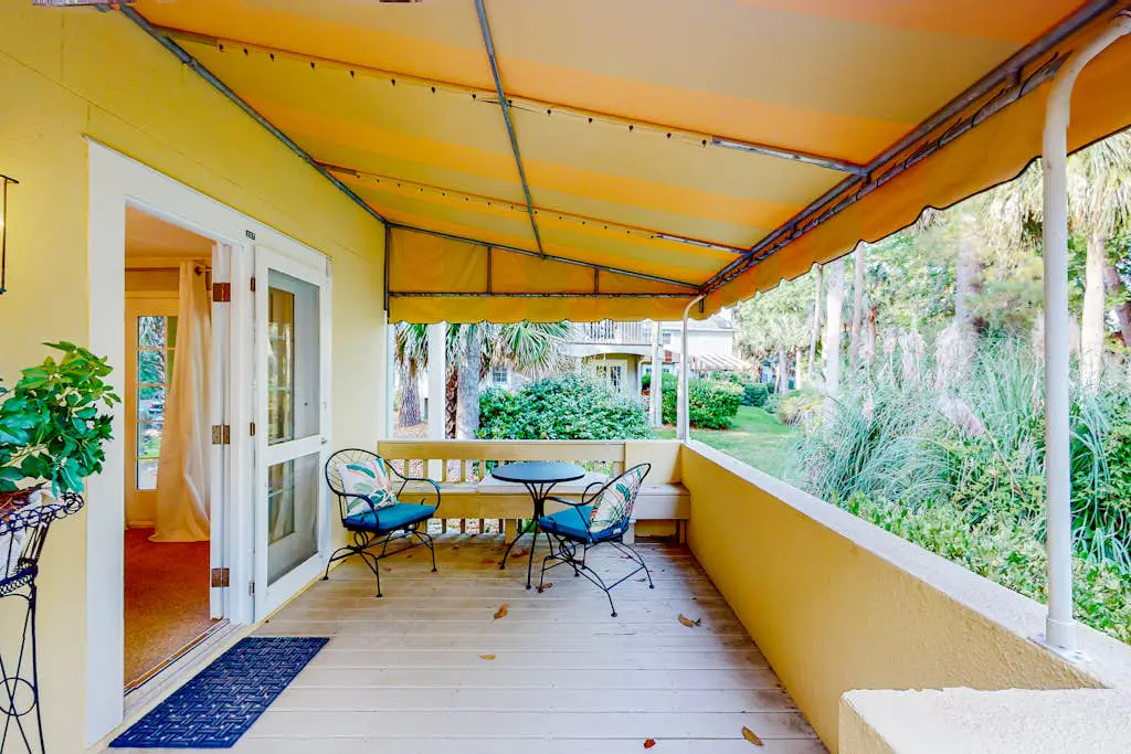 Dog-friendly villa with pool, tennis, pickleball, on-site golf, deck, & W/D