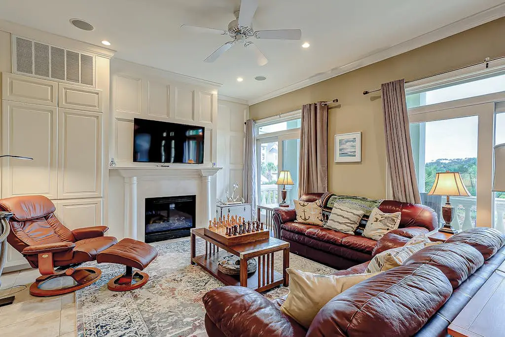 Beachfront beauty with pool access - fireplaces, jetted tub, balconies, & W/D