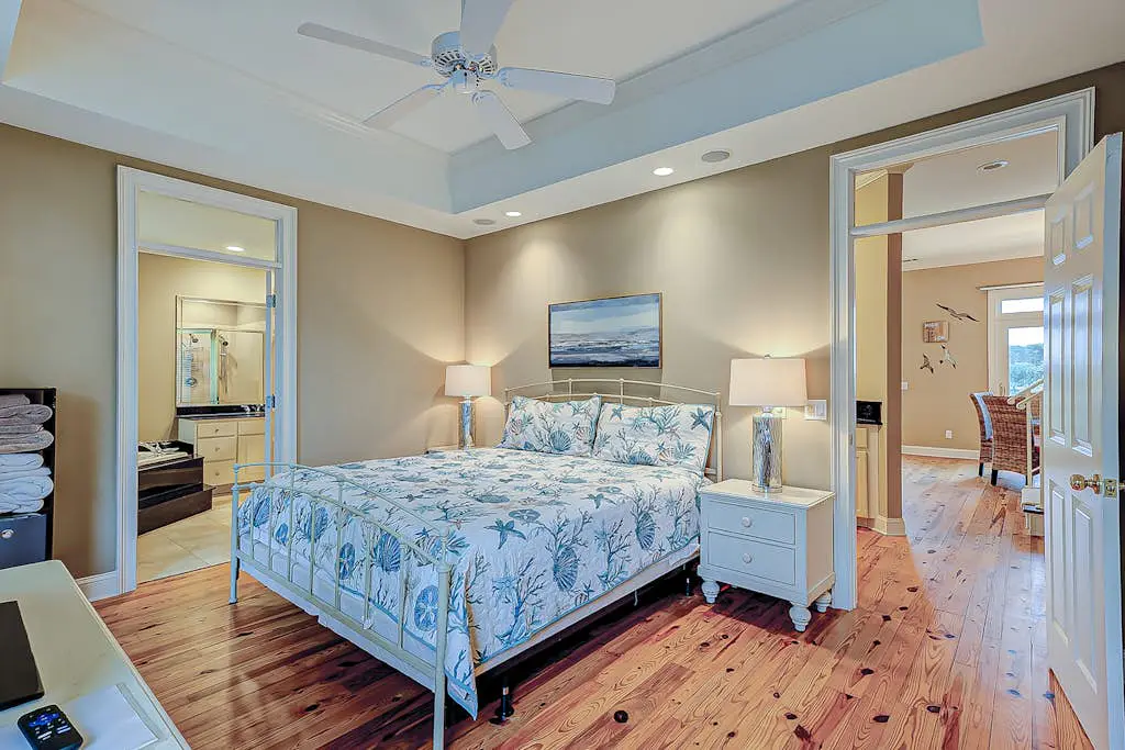Beachfront beauty with pool access - fireplaces, jetted tub, balconies, & W/D