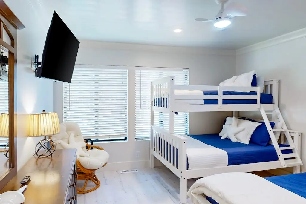 Beachwalk 141 | Condo near the beach with lagoon & golf views, pool, golf, W/D