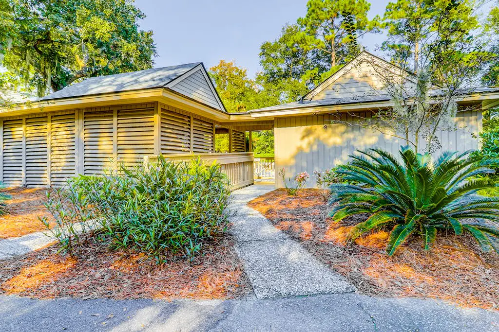 Beachwalk 141 | Condo near the beach with lagoon & golf views, pool, golf, W/D