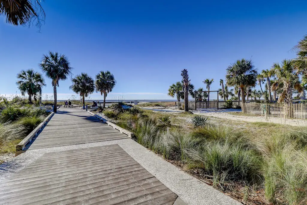 Steps to the sand Dog Friendly 1 mile to Coligny