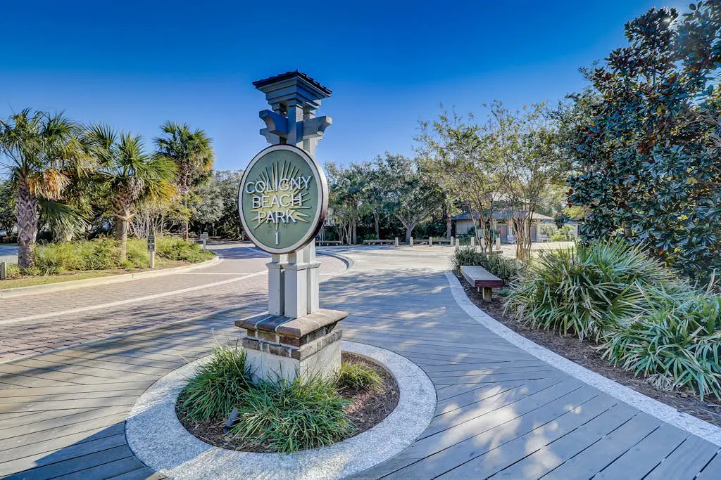 Steps to the sand Dog Friendly 1 mile to Coligny